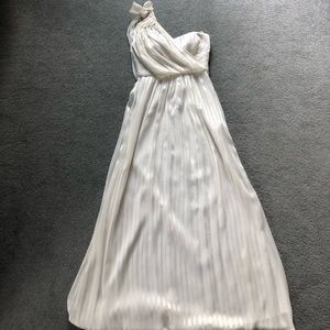 BCBG MAXAZRIA one-shoulder gown